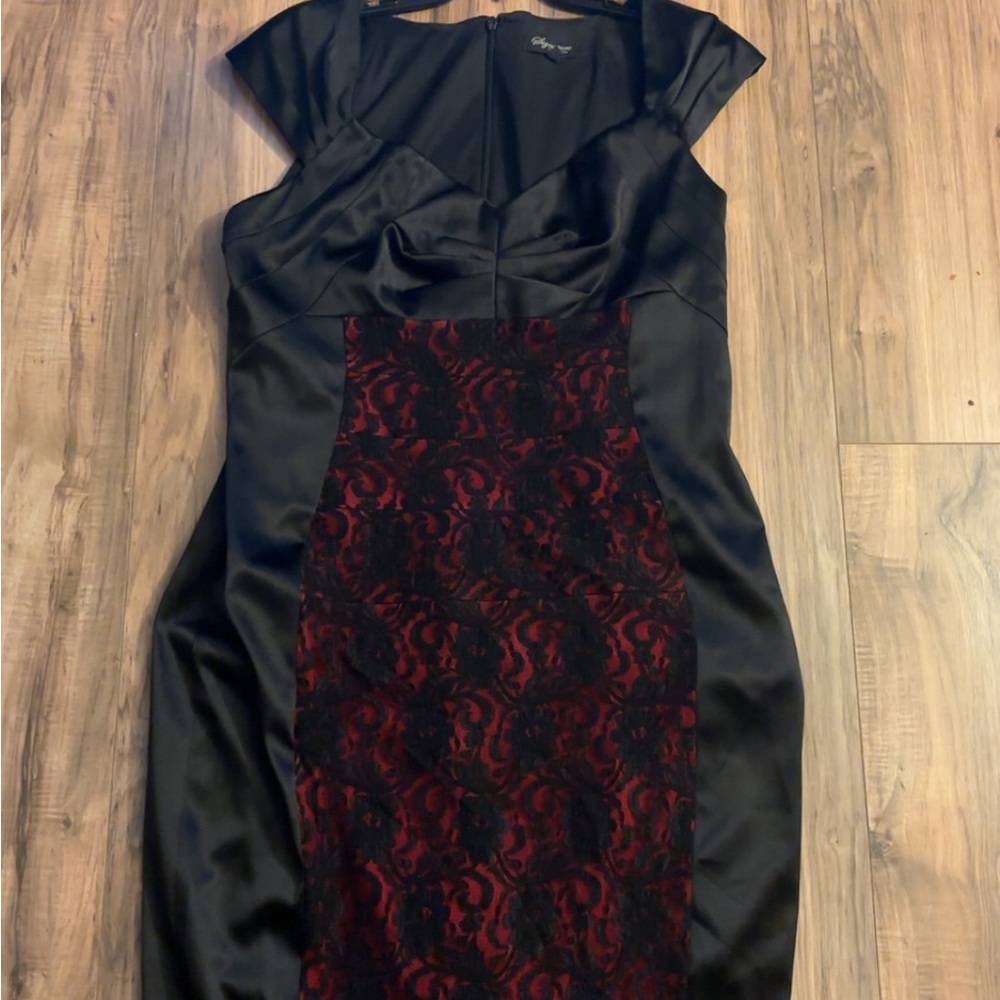 Signature by Sangria Black and Red Midi Dress